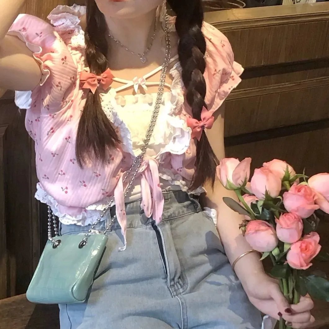 带剑女孩